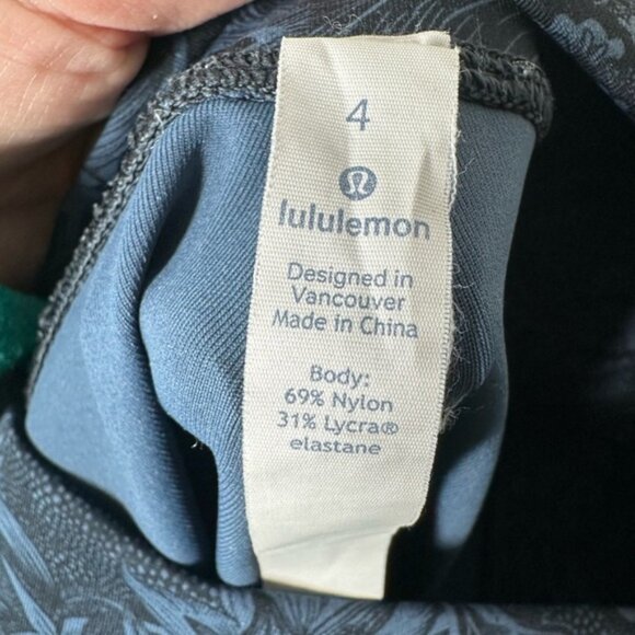 Lululemon Wunder Under Crop Full-On Luxtreme 21; Nouveau Mach Blue Black Size 4 - Picture 5 of 8